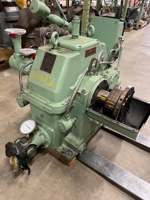 2200 HP @ 6496 RPM, Lufkin #N1202C, parallel shaft gearbox, 1800 RPM out, 3.61 ratio, unused surplus - Image 2