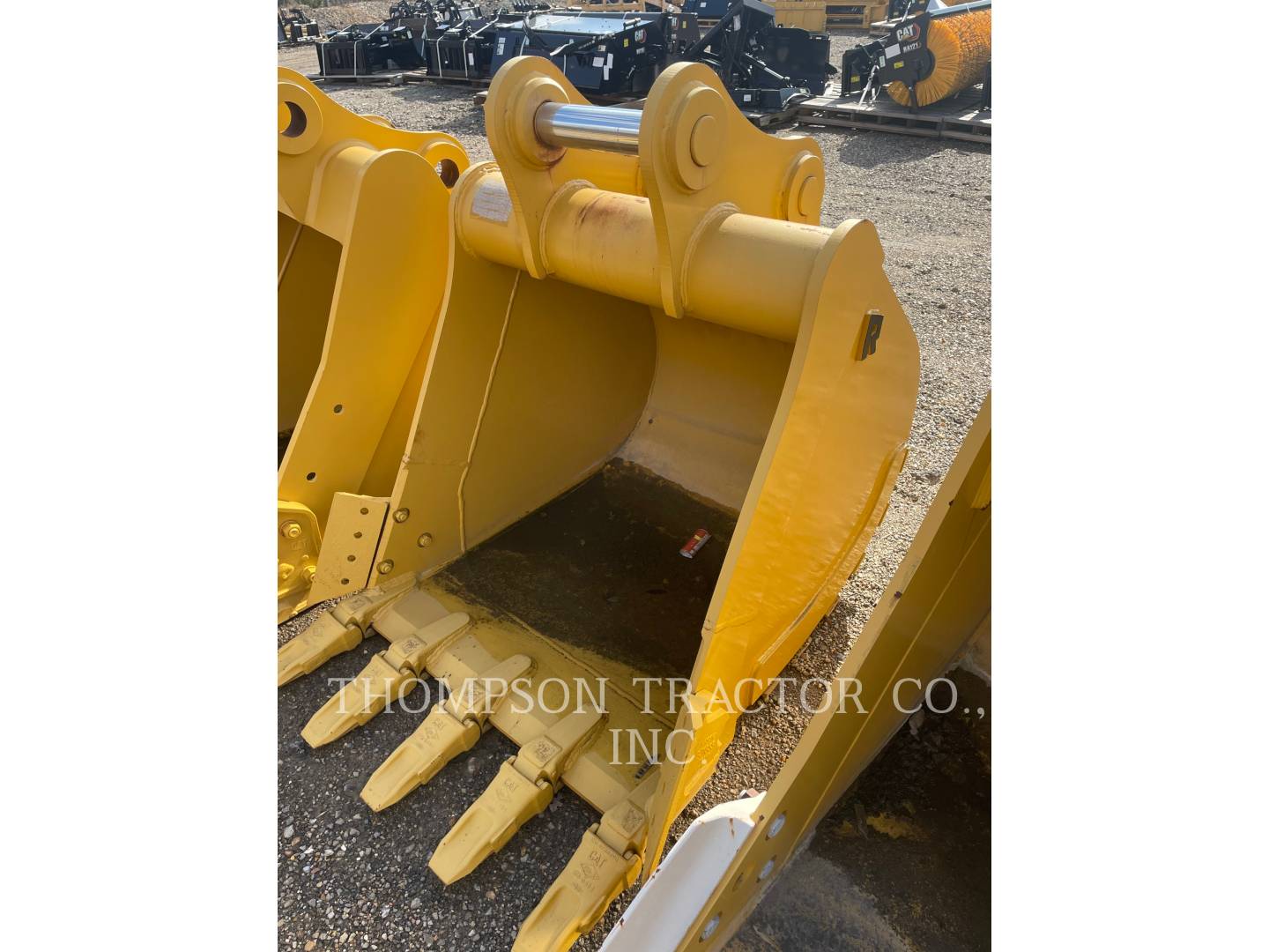 Rockland Inc 42" B LINKAGE ROCKLAND BUCKET, Bucket, S/N: 188239, 2021 - Image 1
