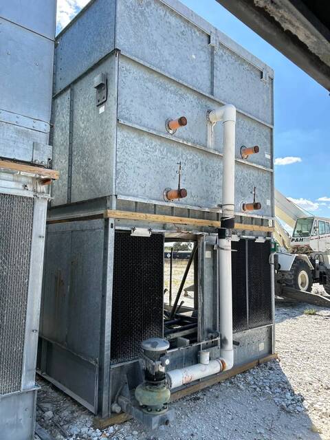 470 Ton, Imeco #IDC-1880-4, evaporative condenser, 2 motors, 1 tower units, 79525 cfm, 300 psi, 715 GPM, 2001 - Image 7