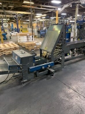 SMC #V2000, Horizontal Log Stacker, 15"-42" bundle opening, (5) stacker belts, 30000 IPH, 480 V - Image 2
