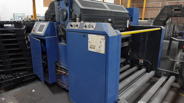 56" Grafech Engineering, Roll sheeter, 56" Web width, 40.25"-23.5" repeat length, 14400 IPH, 460 V, 2001 - Image 4