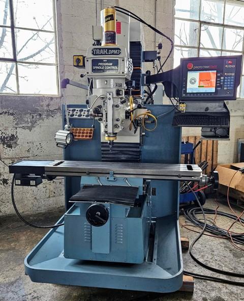 Southwestern Industries #Trak-DPM-SX3P, universal mill, 10" x50" tbl., 5 HP, 31" X, 17" Y, 23.5" Z, 40-5000 - Image 1