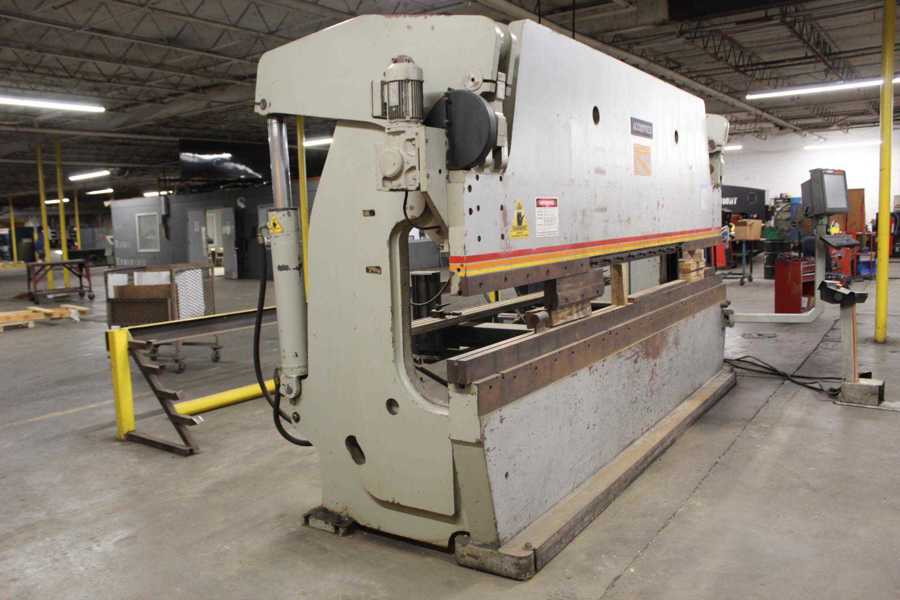175 Ton, Accurpress #717514, CNC hydraulic press brake, 14' overall, 148" between housing, 8" stroke, 1999 - Image 2