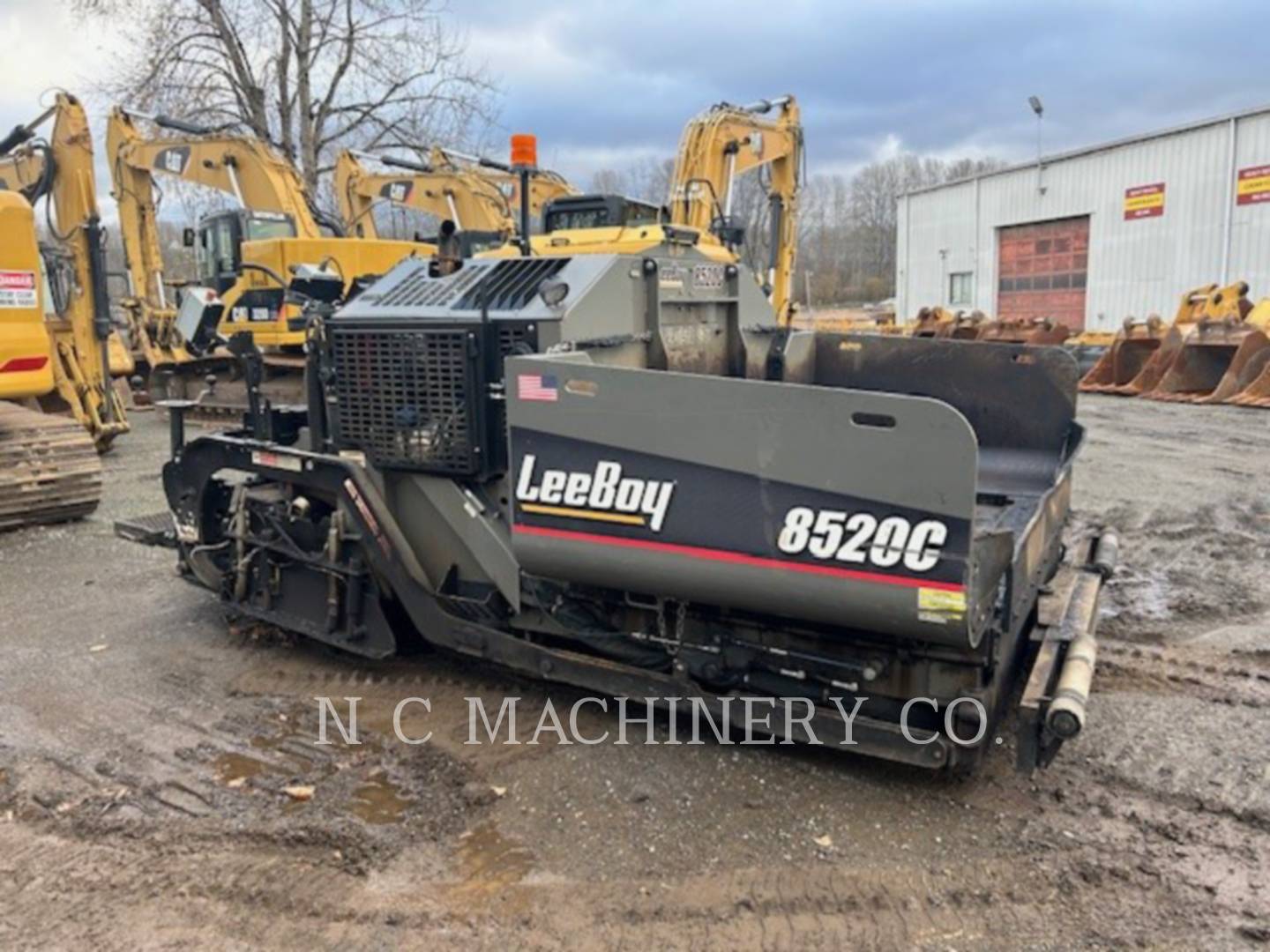 Lee-Boy 8520C, Asphalt Paver, 939 hours, S/N: 354434, 2023 - Image 3