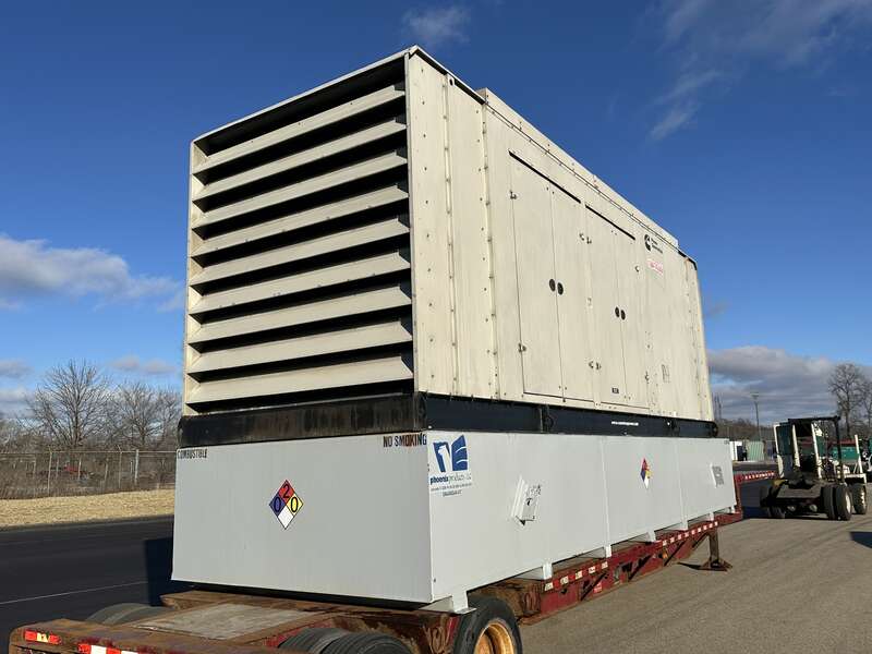 750 KW Cummins #DQFFA, diesel generator set, 277/480 Volts, 468 hours, 1490 HP @ 1800 RPM, QST30-G5 NR2 - Image 2