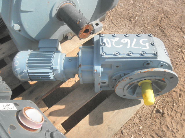 0.5 HP @ 780 RPM, Bauer #DPK782-178WMG, Right Angle Increaser Gearbox, 4.10 :1 Ratio, 3200 RPM Output, 1998 - Image 1