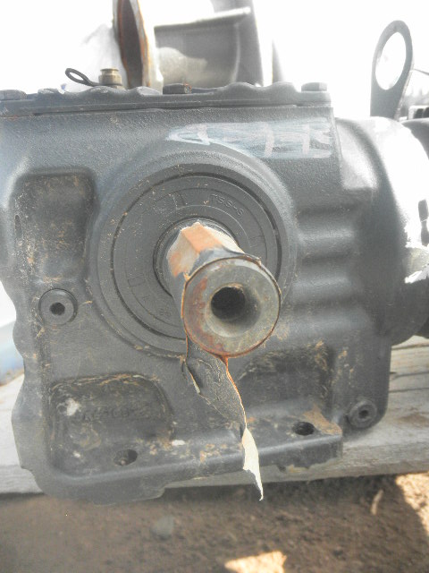 0.25 HP @ 1700 RPM, Eurodrive #S47DT71C4, Right Angle Gear Reducer Gearbox, 104.80 :1 Ratio, 16 RPM Output - Image 4