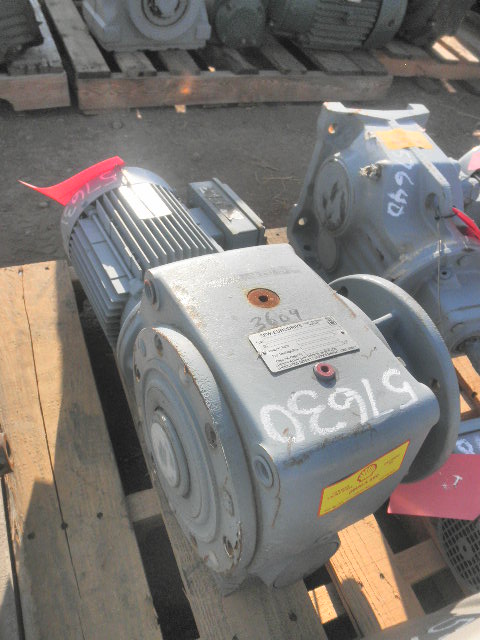 5 HP @ 4500 RPM, Eurodrive #SAF72, Right Angle Gear Reducer Gearbox, 21.14:1 Ratio, 203.25 RPM Output - Image 2