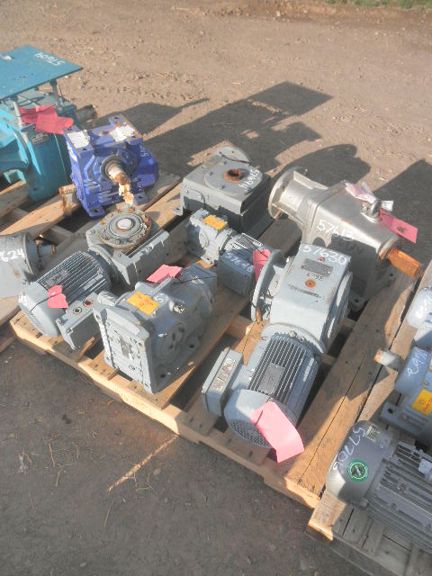 5 HP @ 4500 RPM, Eurodrive #SAF72, Right Angle Gear Reducer Gearbox, 21.14:1 Ratio, 203.25 RPM Output - Image 8