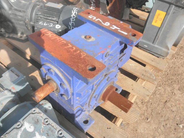 154 HP, Renold #WM4, Right Angle Gearbox, 60.00 :1 Ratio, 115 kW - Image 1