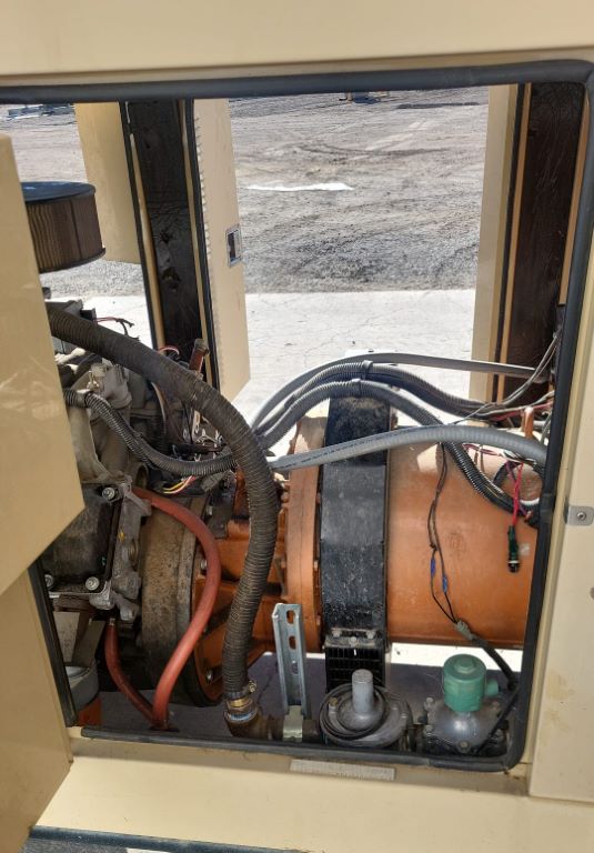 100 KW Generac #2966970100, Natural Gas Generator, 107 HP, 2300 RPM, 120/240 V, 279 hours, 2003 - Image 6