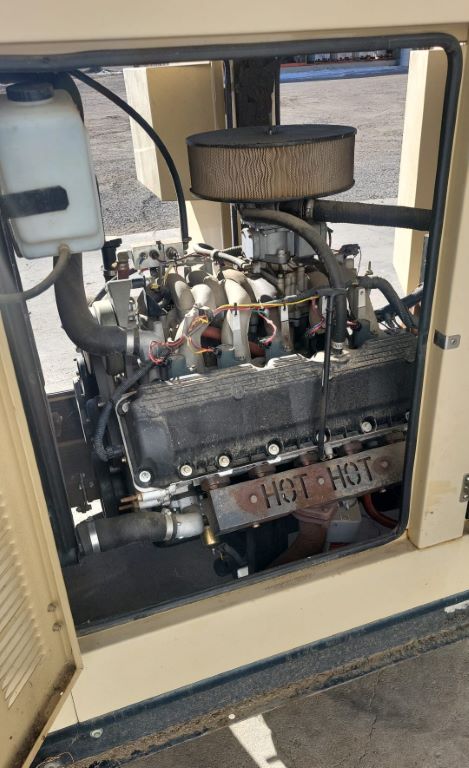 100 KW Generac #2966970100, Natural Gas Generator, 107 HP, 2300 RPM, 120/240 V, 279 hours, 2003 - Image 9