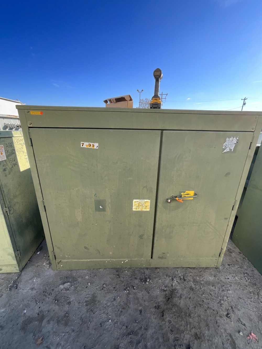 300 KVA 12470GY/7200 Primary, 480Y/277 Secondary, 3 phase, Padmount Transformer - Image 2