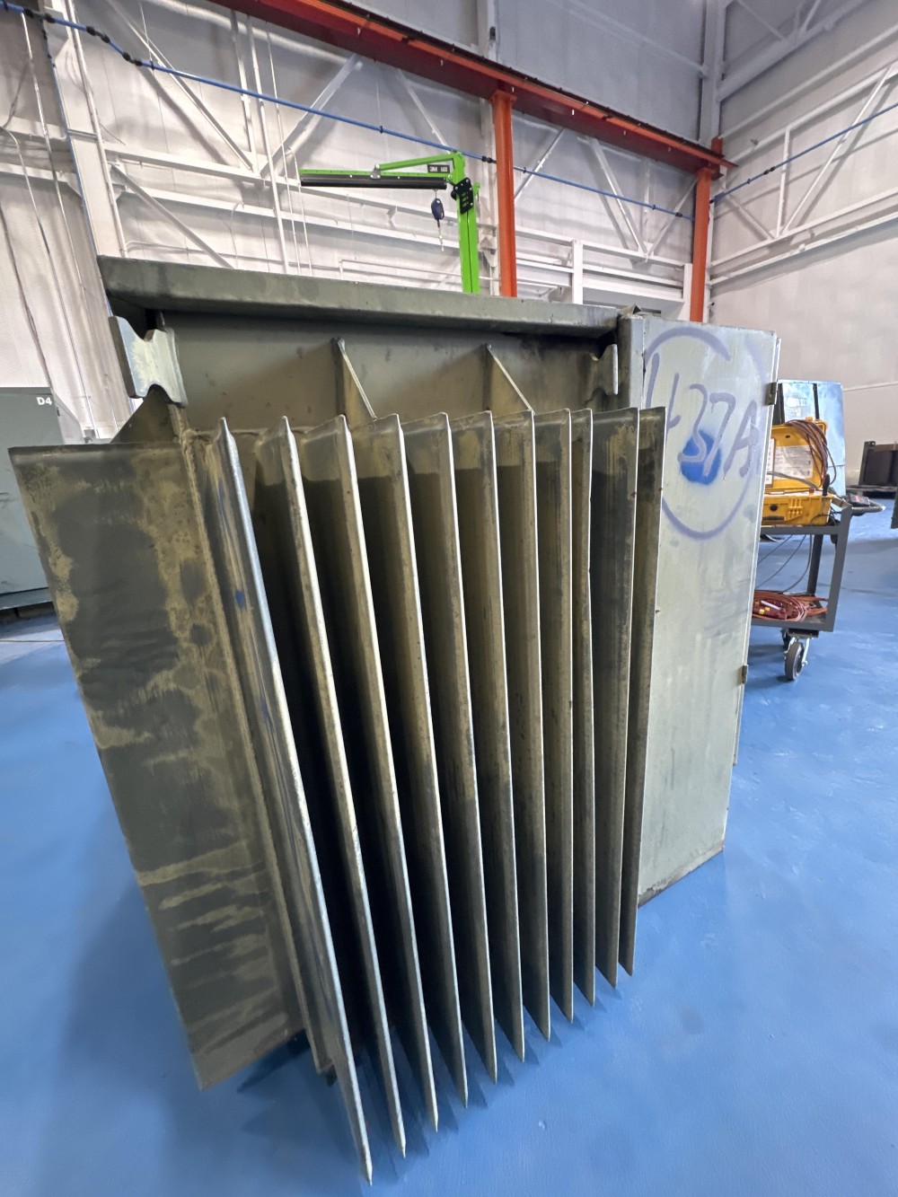 750 KVA 13200GY/7620 Primary, 208Y/120 Secondary, 3 phase, Padmount Transformer - Image 3
