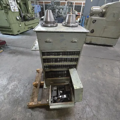 Gleason #710, straight bevel generator, with misc tooling & change gears, s/n #21985 - Image 7