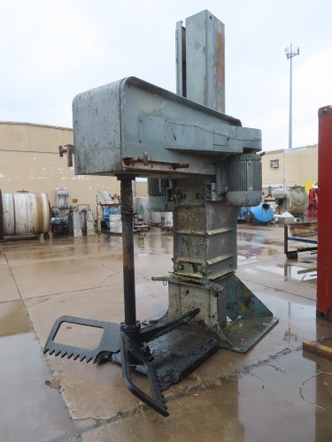 100 HP Reynolds Co-Axial Reynolds disperser, 50 HP sweep blade, floor mount, hydraulic lift - Image 2