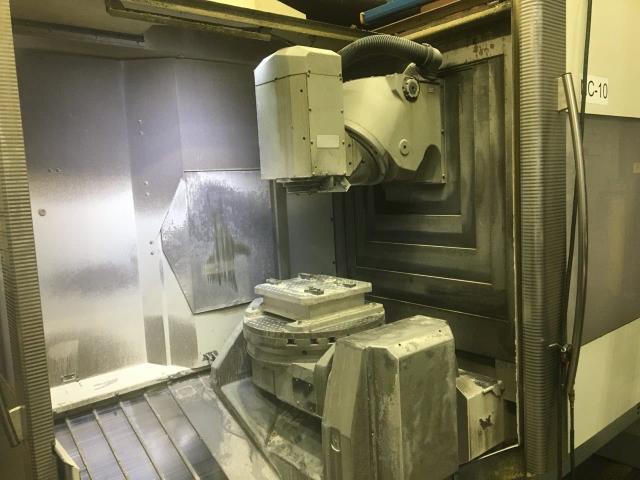 Deckel Maho #60P-Hi-Dyn, CNC vertical machining center, 30 automatic tool changer, 23.6" X, 27.5" Y, 23.6" Z - Image 4