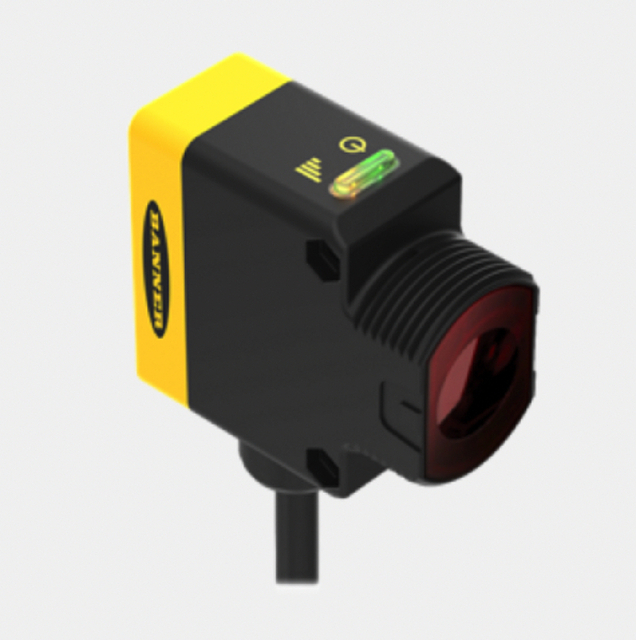 Banner QS303E 72971 World-Beam QS30 Universal Voltage Sensor, Range 60 m - Image 1