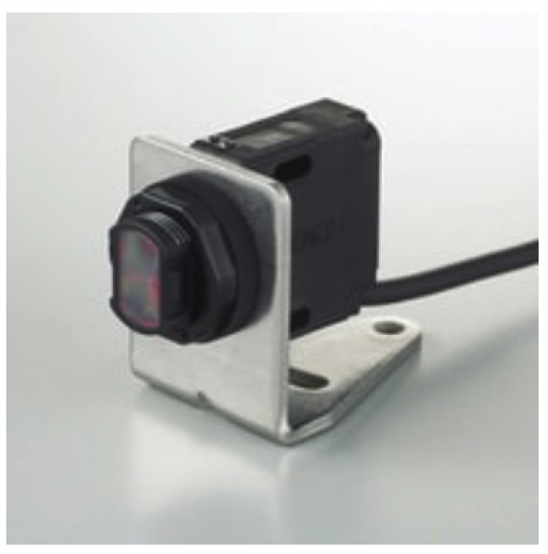 Keyence PZ-B03 Built-In Amp Photoelectric Sensors, Standard Mounting Bracket - Image 1