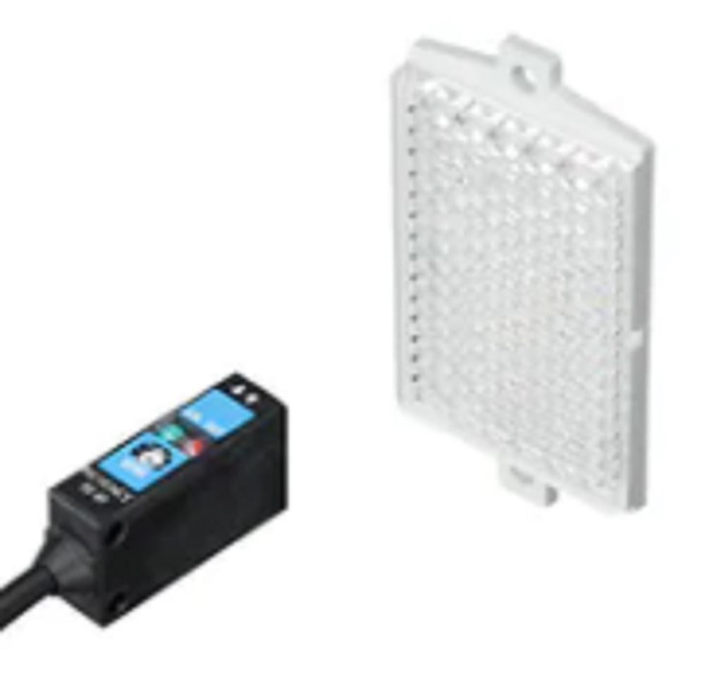 Keyence PZ-61 Photoelectric Sensor, Square Retro-Reflective Cable Type, NPN - Image 1