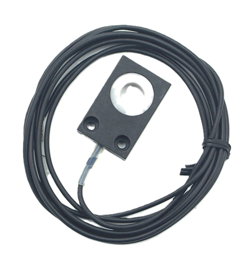 Keyence TH-305 Metal Passage Confirmation Sensor Head for Fine Metal Object Det - Image 1