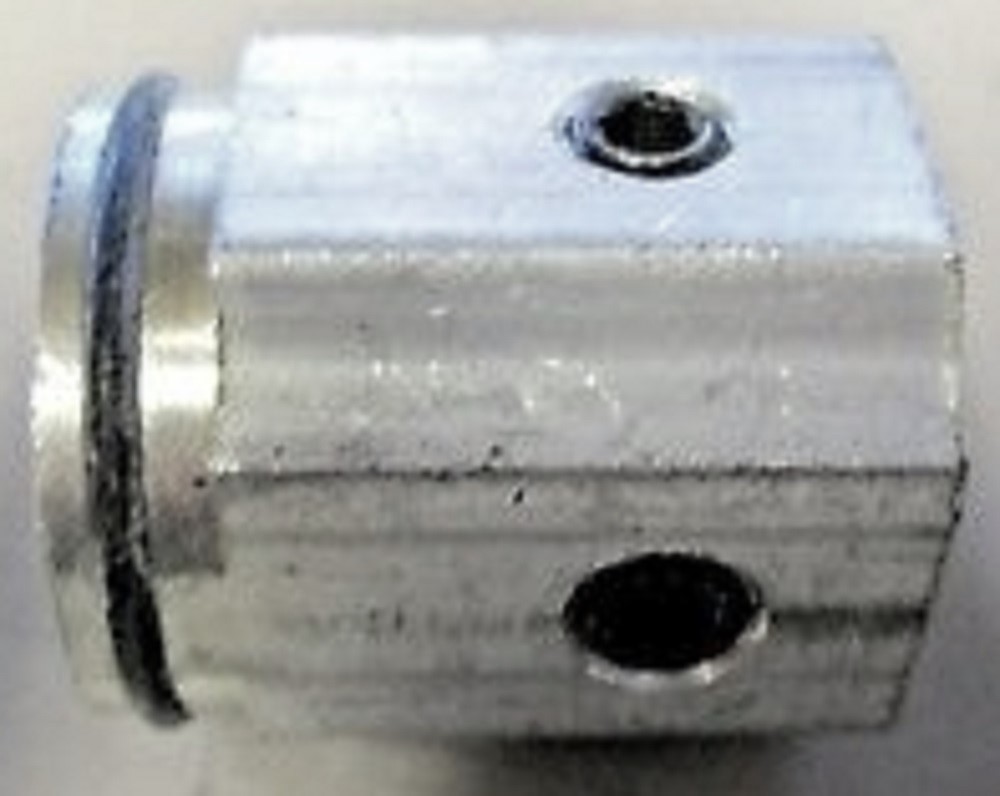 Johnson Controls EDA-2040-1001 3/8 in. (9.5 mm) Square or Round Shaft Coupler - Image 1