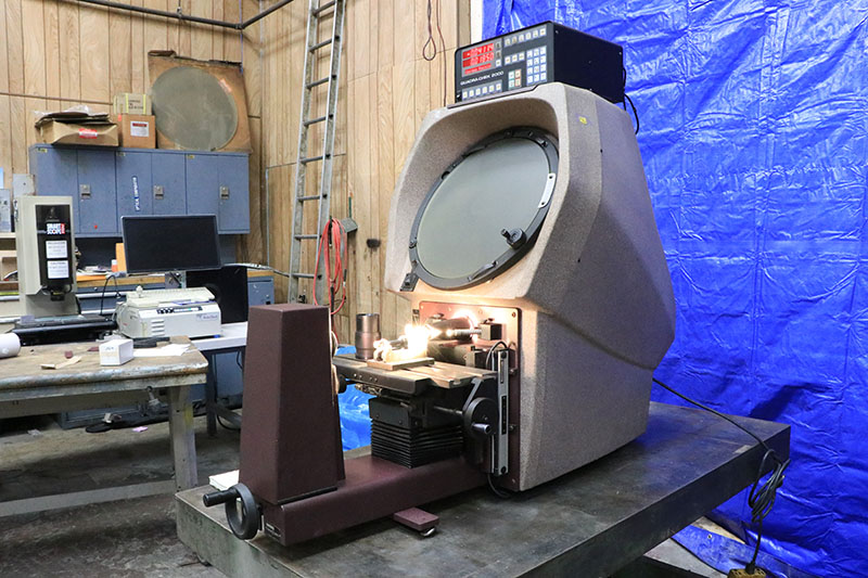 14" Scherr-Tumico #20-3500, bench type optical comparator, 10X/20X lenses, surface illumination, Quadra-Chek - Image 2