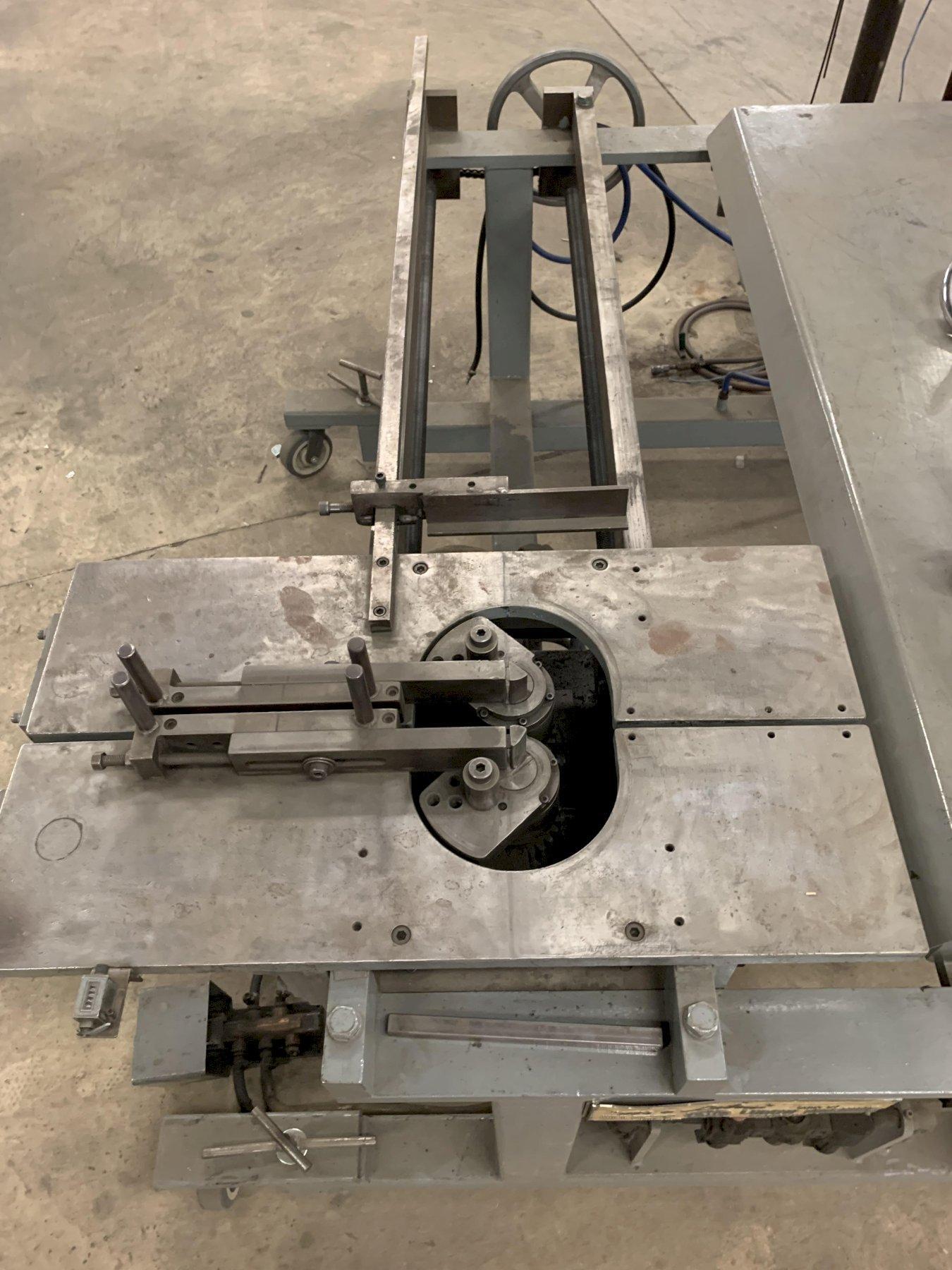 Lubow #DWB-48, double bender, 225° rotation, 4-1/2" to 3' btwn bends - Image 2