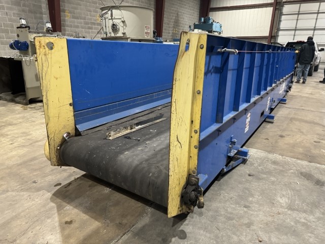 48" wide x 23' long, REM #TRC-23, transfer belt conveyor w/ stand, 35" high walls, 3 HP w/ gearbox - Image 5