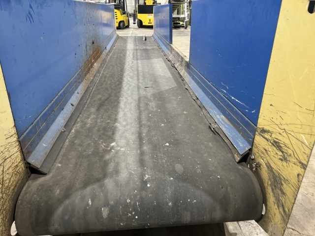 48" wide x 23' long, REM #TRC-23, transfer belt conveyor w/ stand, 35" high walls, 3 HP w/ gearbox - Image 10