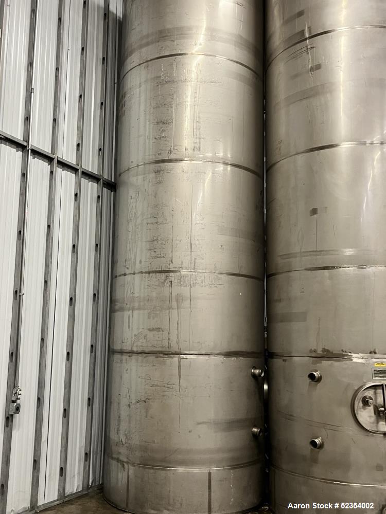 4200 gallon Feldmeier, Stainless Steel Storage Tank, Vertical, 240" High (straight side) X 72" diameter - Image 2