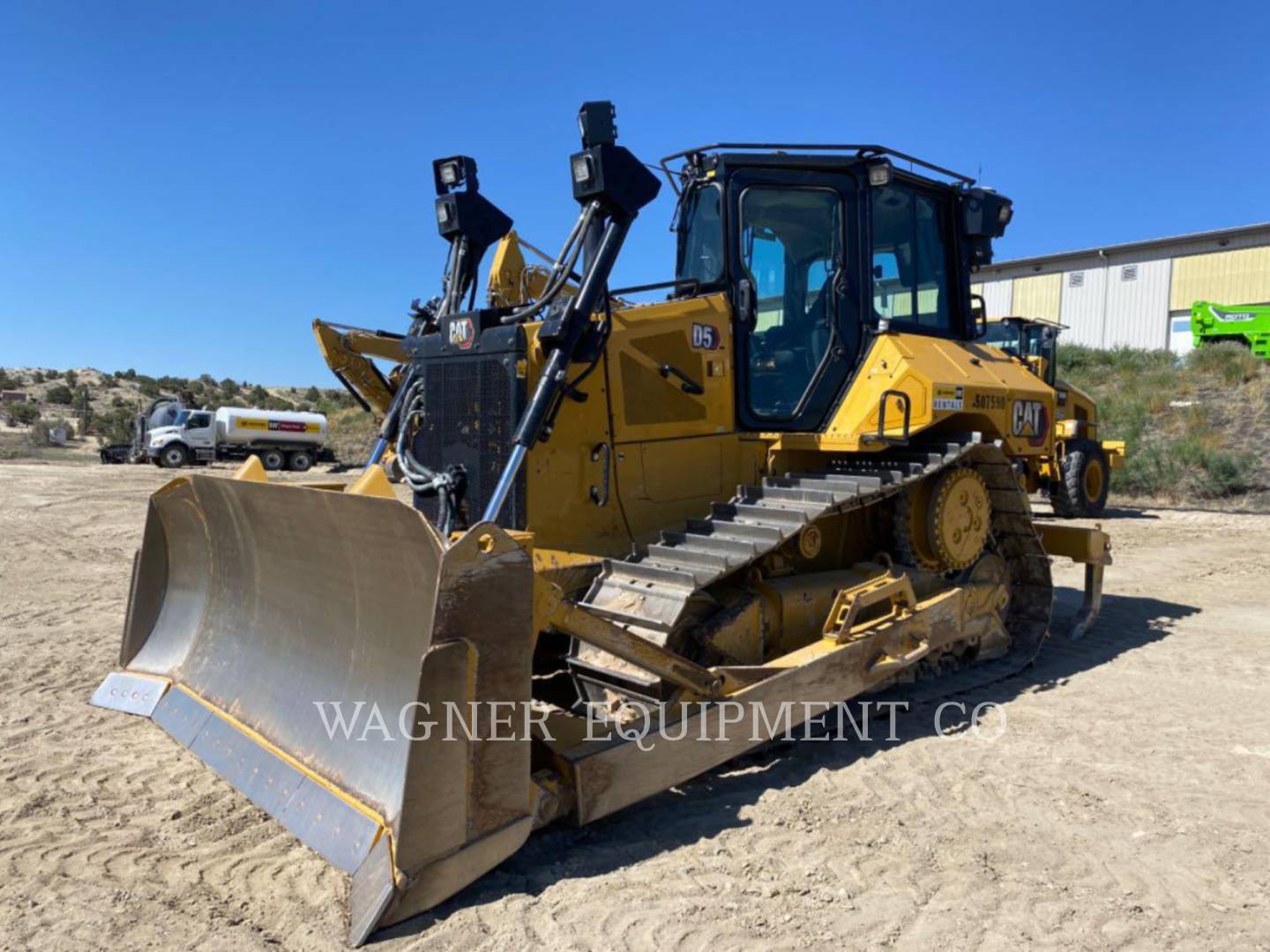 Caterpillar D5, Crawler Dozer, 1092 hours, S/N: HR701004, 2022 - Image 1
