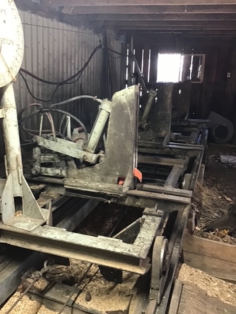 Mater Mater Sawmill Right Hand, 14' 3-block carriage, log turner, hydraulic powered 20' log deck, 1964 - Image 4
