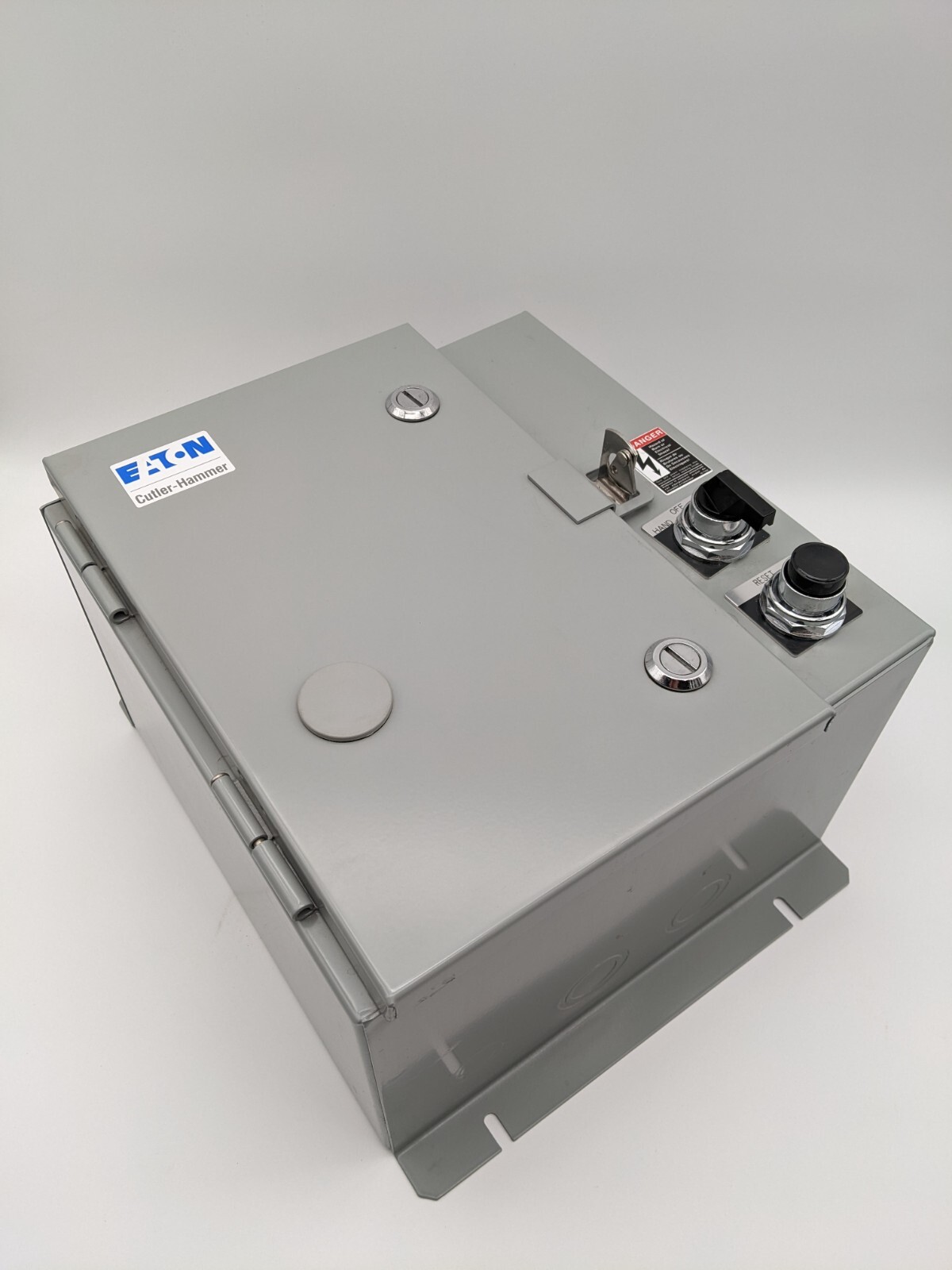 Eaton Cutler Hammer #ECS90R1CAA, Combination Starter Enclosed Control Assembly, new - Image 1