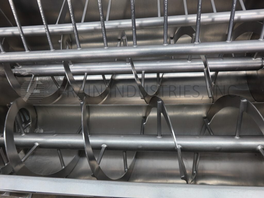 26 cu.ft. 304 Stainless Steel dual trough ribbon blender, with lift up safety grate, (2) 5 HP motor drives - Image 2
