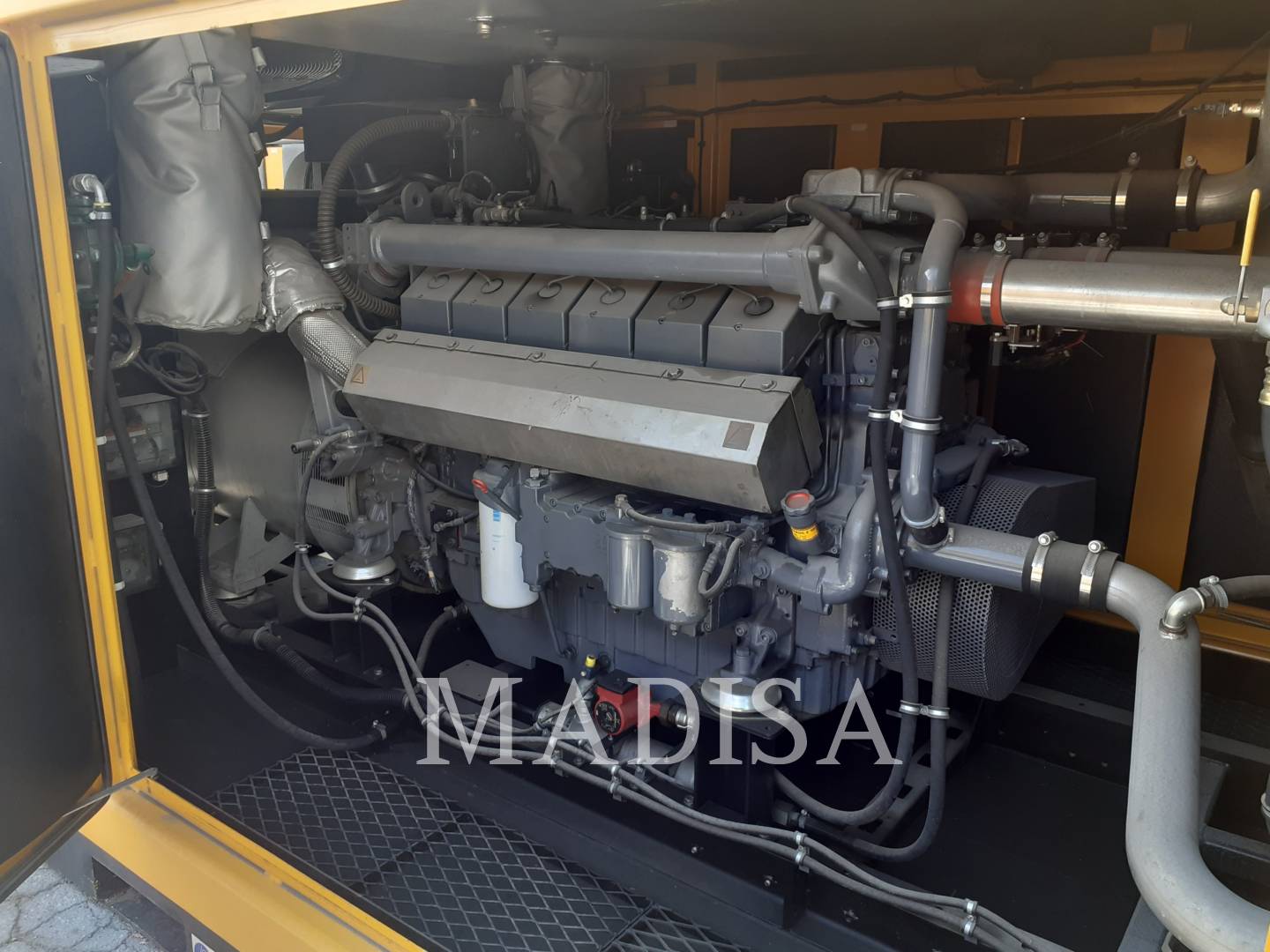 840 KW Atlas QAC800, Mobile Generator Set, Diesel, 1800 RPM, 480V, 26 hours, 2013 - Image 5