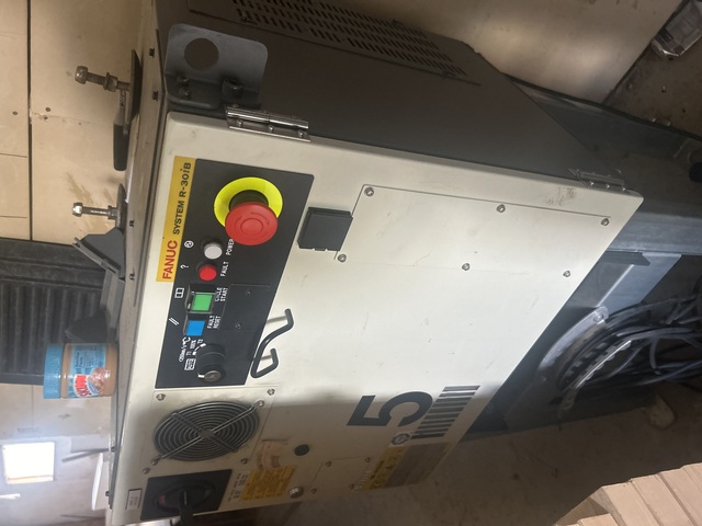 Fanuc, E-81219, Robots, 3 phase power, Very low hours, (3 available) - Image 3