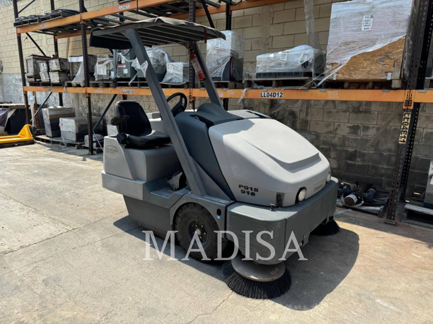Advance SW8000 LPG, Scrubber / Sweeper, 1210 hours, S/N