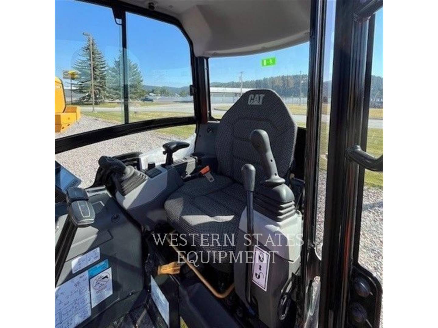 Caterpillar 301.8, Crawler Excavator, 71 hours, S/N: H8X06932, 2022 - Image 6