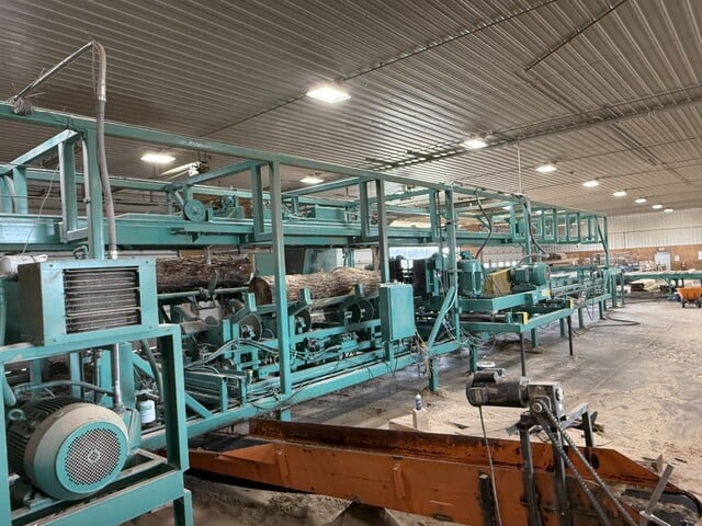 Helle End Dog Scragg Mill, Sawcab, Vertical Edger, Power Panel, 4-Strand, 20' Infeed Log Deck - Image 2