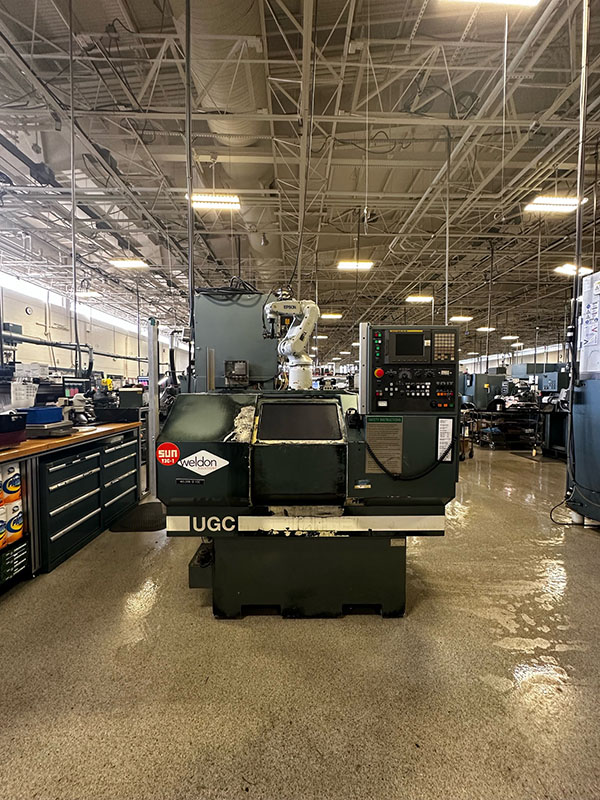 Weldon #UGC, CNC ID grinder, 7.08" sw, 4" chuck, Fanuc 21i-TB, Epson robot loader, 2006 - Image 1