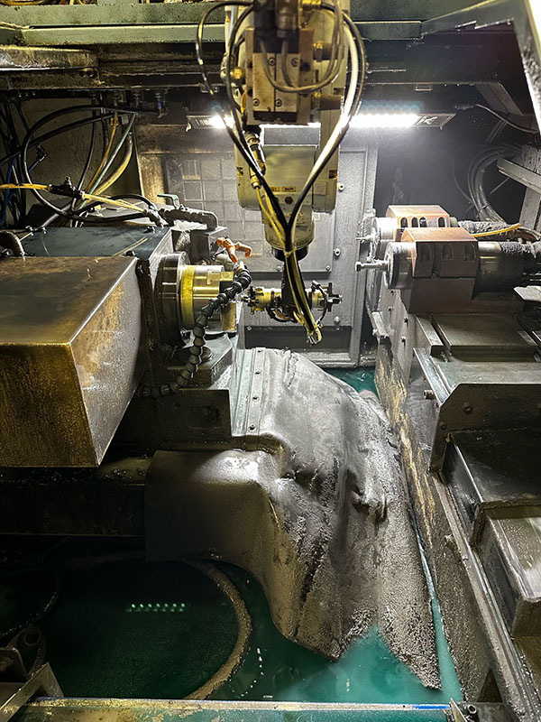 Weldon #UGC, CNC ID grinder, 7.08" sw, 4" chuck, Fanuc 21i-TB, Epson robot loader, 2006 - Image 2