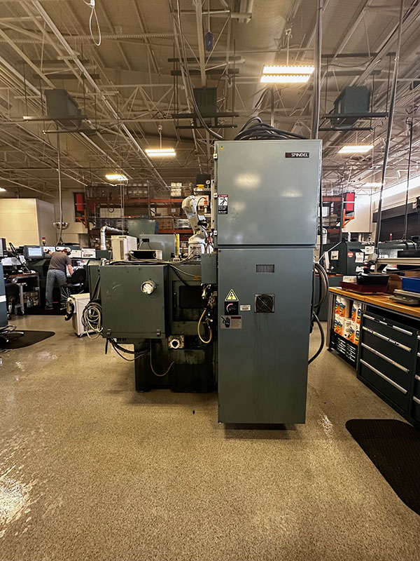 Weldon #UGC, CNC ID grinder, 7.08" sw, 4" chuck, Fanuc 21i-TB, Epson robot loader, 2006 - Image 3