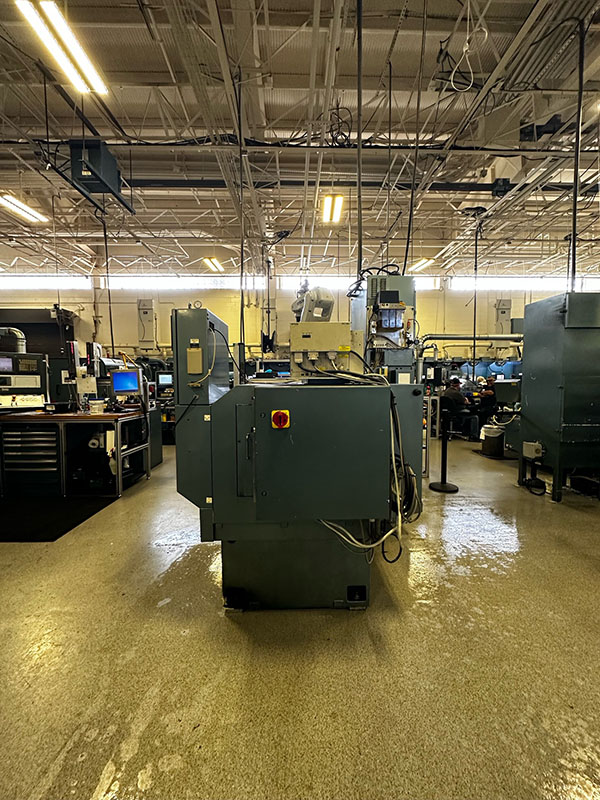 Weldon #UGC, CNC ID grinder, 7.08" sw, 4" chuck, Fanuc 21i-TB, Epson robot loader, 2006 - Image 4