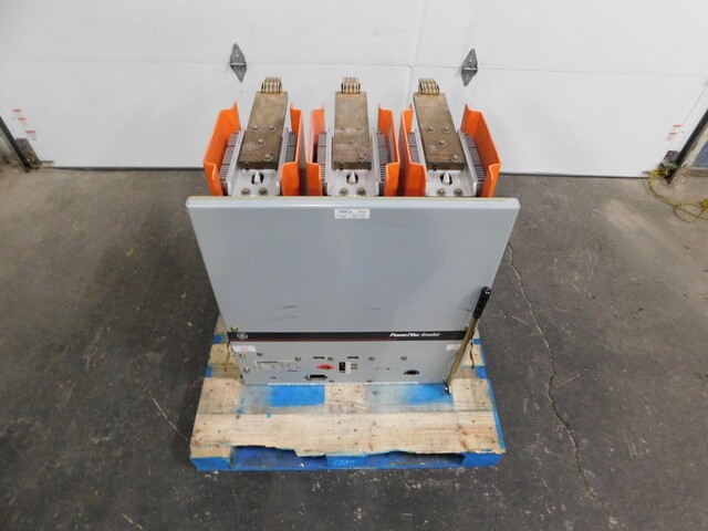 2000 Amps, General Electric, vb1-13.8-1000-3 powe, circuit breaker, 15 KV, 125 VDC - Image 2
