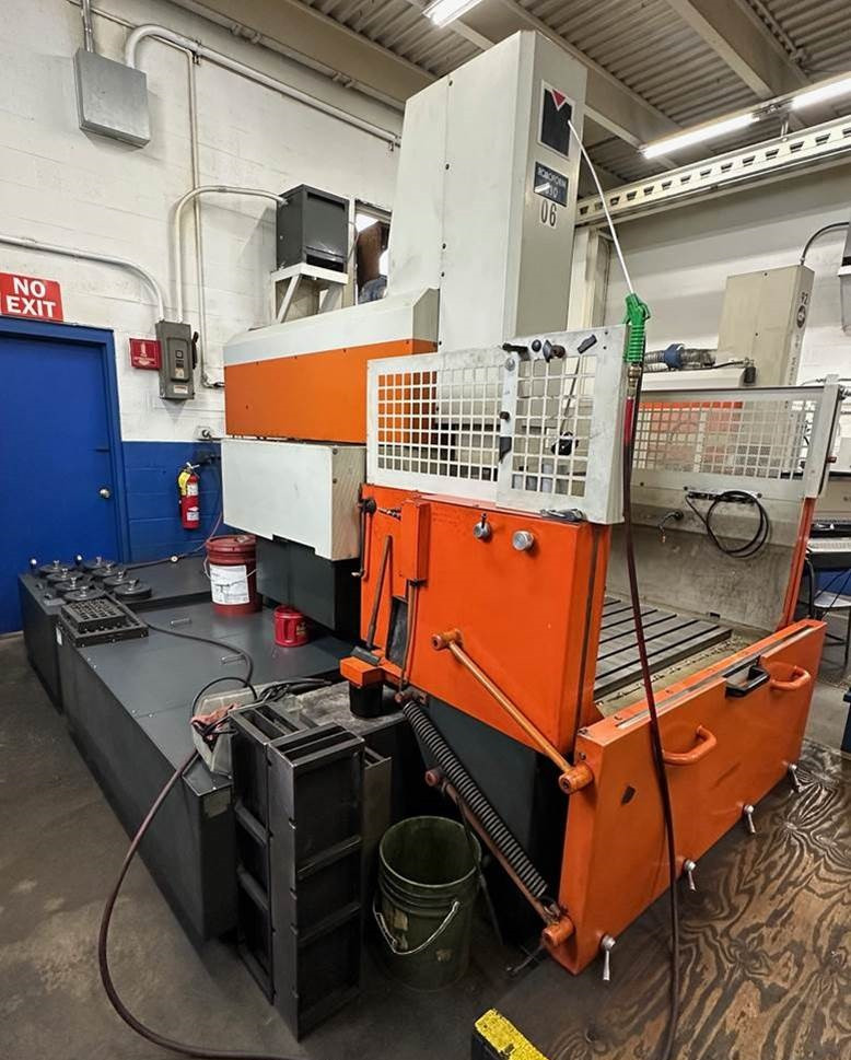 Charmilles #Roboform-810, CNC sinker, 31.5" x 23.5" x 19.7" travels, C-Axis, 3R chuck, 1998, #1504 - Image 3
