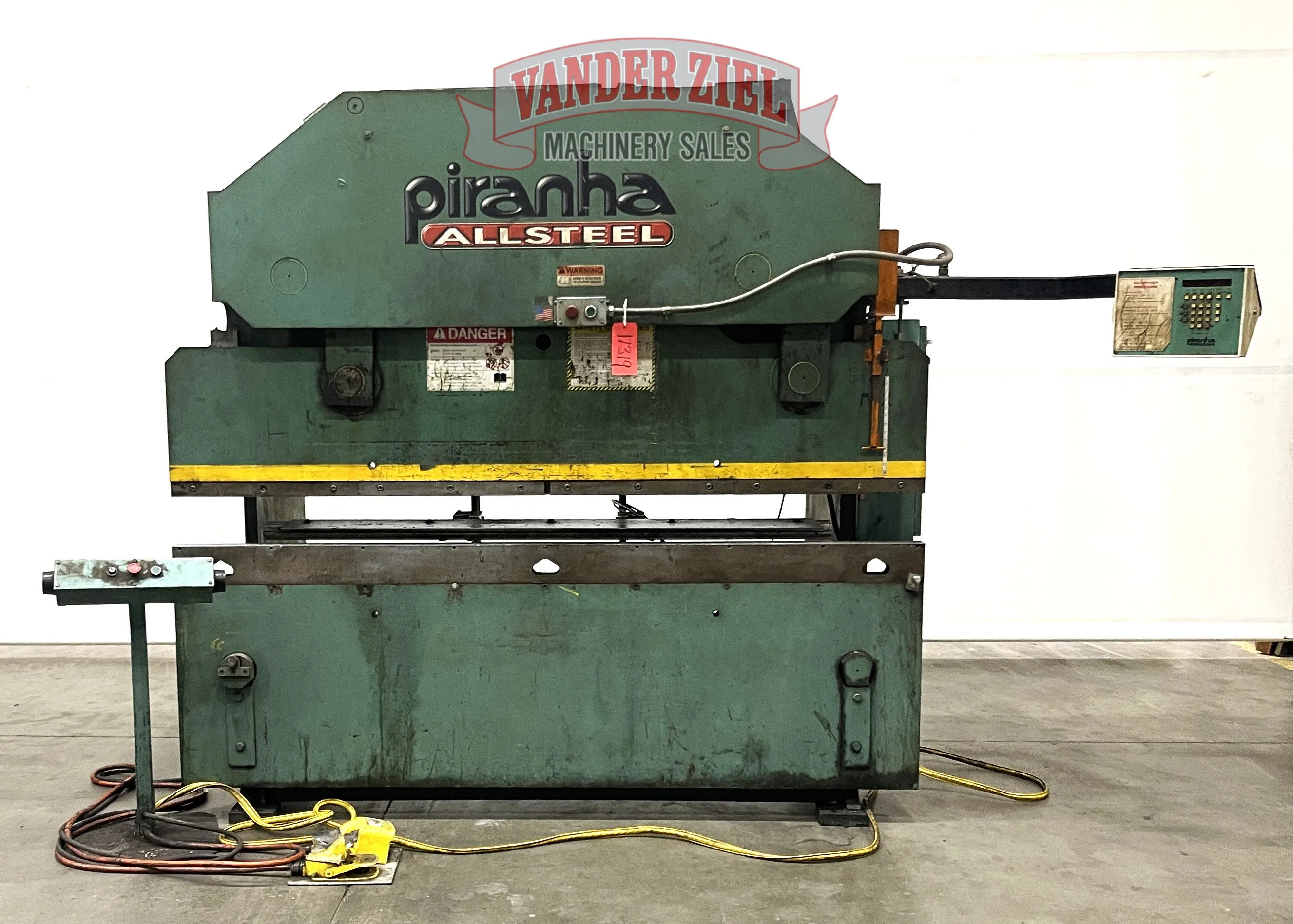65 Ton, Piranha press brake, 8' overall, 78" between housing, 6" stroke, 9" Shut Height, 10 HP - Image 1