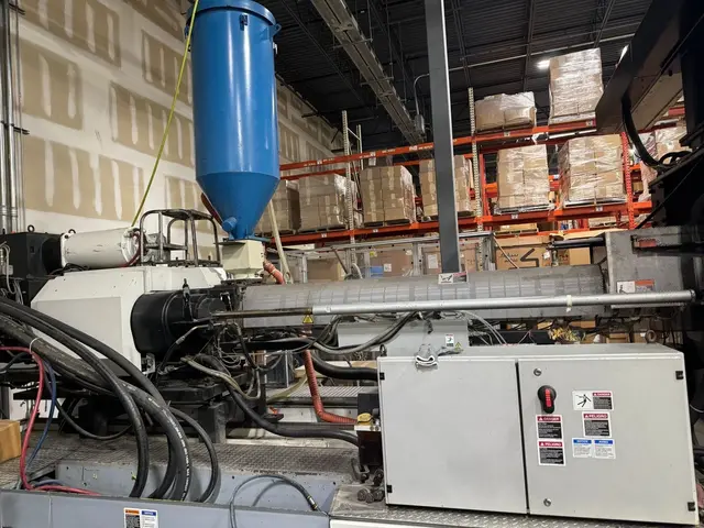 843 Ton, 135 oz., Engel #EUS7050/750K, horizontal injection molding machine, 2002 - Image 6