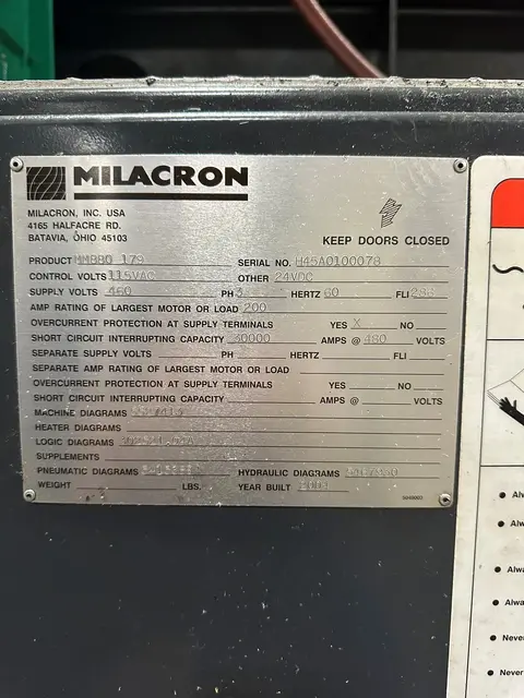 880 Ton, 179 oz., Cincinnati Milacron #MM-880-179, horizontal injection molding machine, 110mm screw, 2004 - Image 2