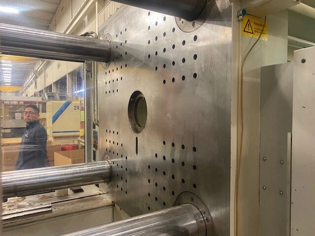 350 Ton, 22.9 oz., Krauss Maffei #KM350-1900C2, horizontal injection molding machine, 60mm screw, 2006 - Image 3